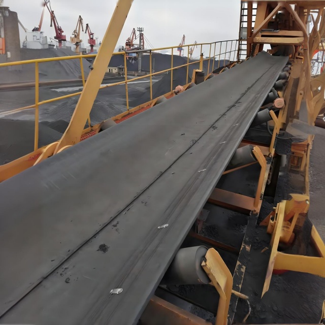 Profile Chevron Rubber Conveyor Belt