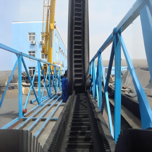 Profile Chevron Rubber Conveyor Belt